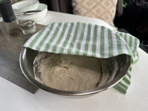 Kochen Backen im Van Omnia Vanlife vegan Sauerteigbrot Roggenbrot Sauerteig 3